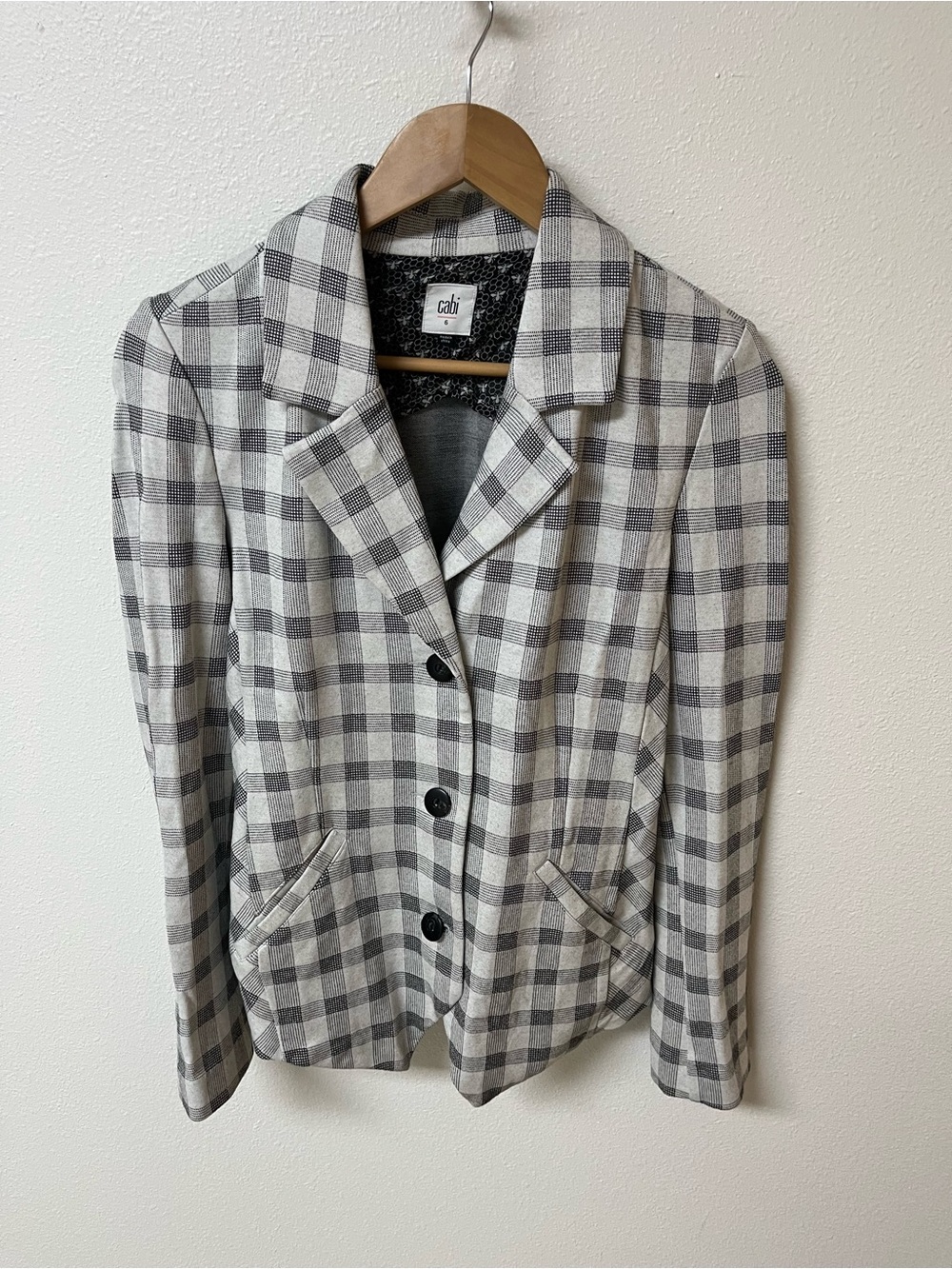 cabi Women's Gray & White Plaid Blazer Jacket  women’s size 6
